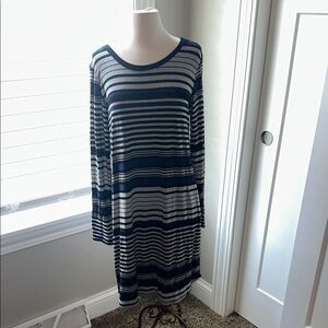Chris & Carol Blue and White Long Sleeve Sweater Dress